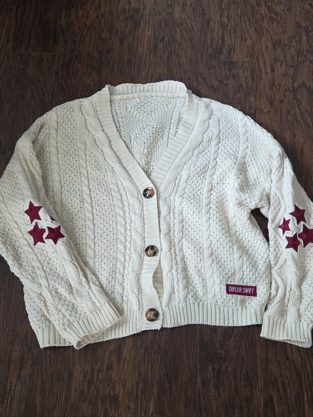 Taylor Swift Cream Cable Knit Cardigan with Red Star Accents - Picture 2 of 7